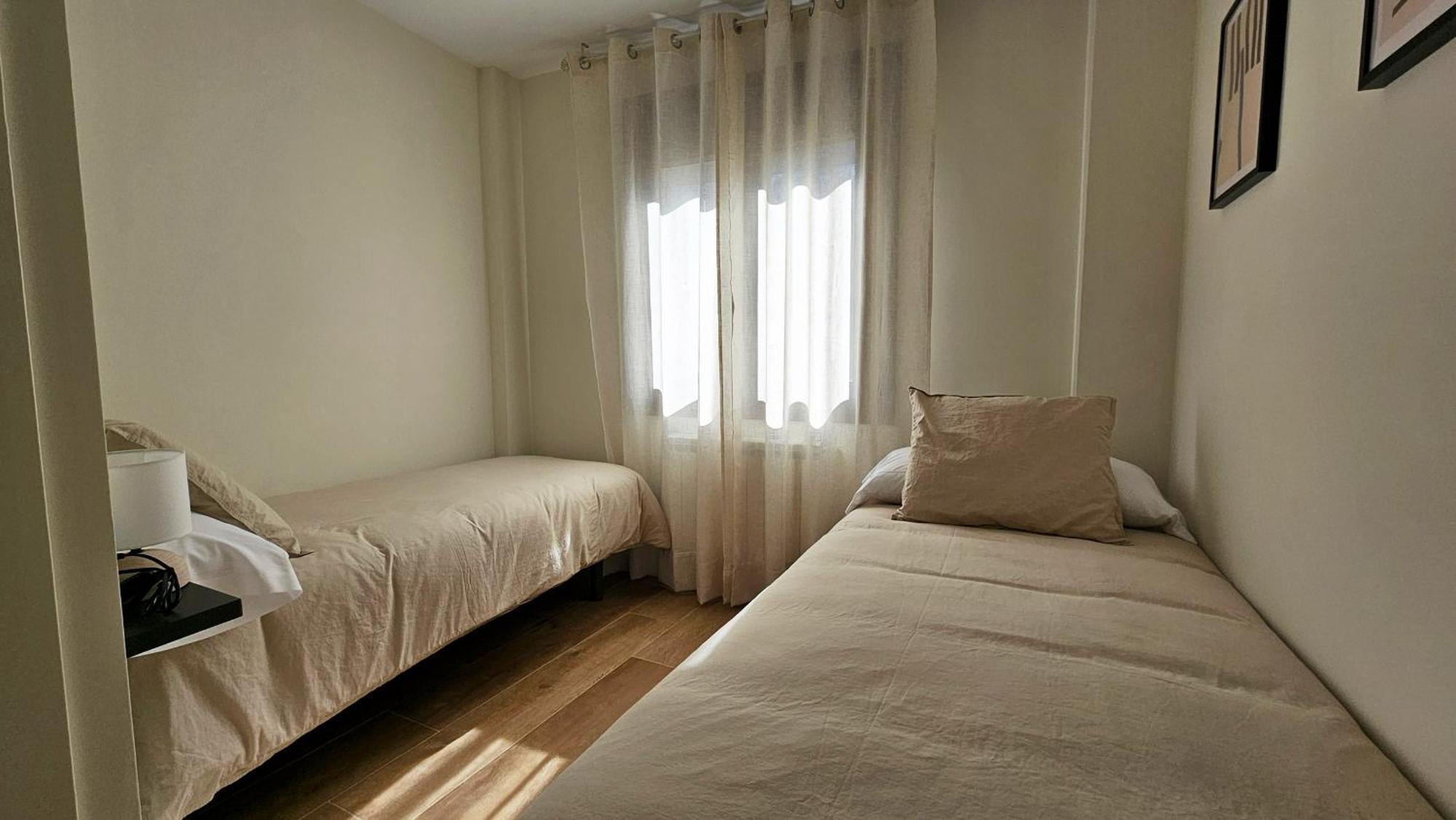 Apartamentos La Florida Касаларрейна Екстер'єр фото